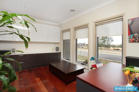 Property photo of 34 Cunningham Chase Burnside Heights VIC 3023