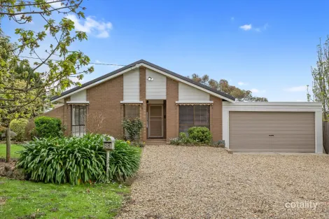 58 Bell St, Yarra Glen, VIC 3775