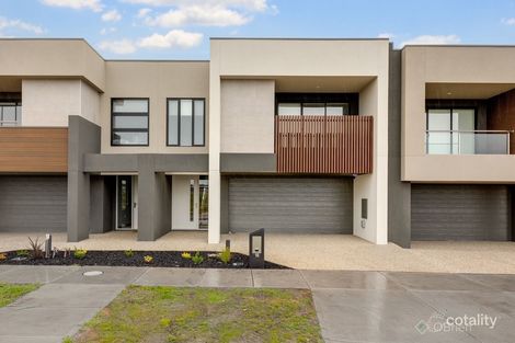 Property photo of 15 Kinross Parade Clyde North VIC 3978