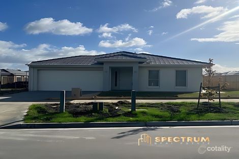 33 Authentic Ave, Cranbourne South, VIC 3977
