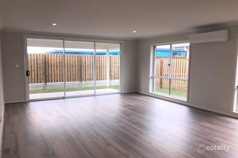 Property photo of 39 Butterleaf Crescent Pimpama QLD 4209