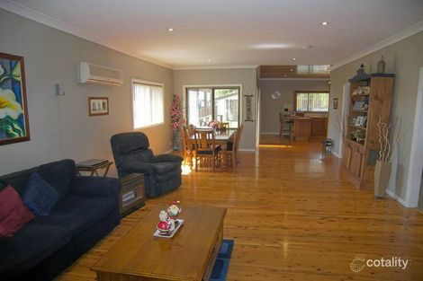 103 Deakin St, Oak Flats, NSW 2529