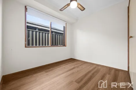 Property photo of 6 Bates Street Cranbourne West VIC 3977