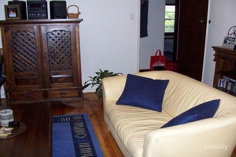 Property photo of 23 Hacking Crescent Narrabundah ACT 2604