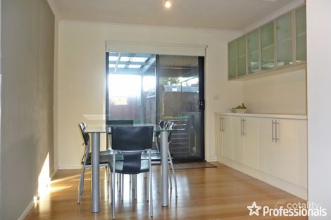 Property photo of 2 Moana Drive Mooroolbark VIC 3138