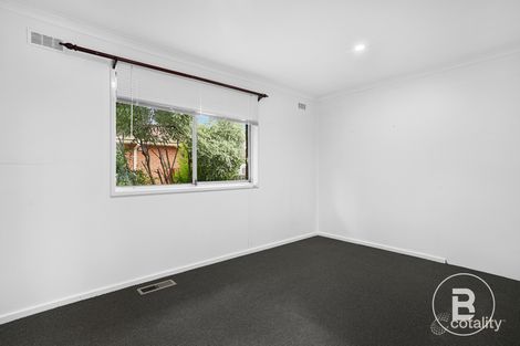 Property photo of 63 Wattle Avenue Wendouree VIC 3355