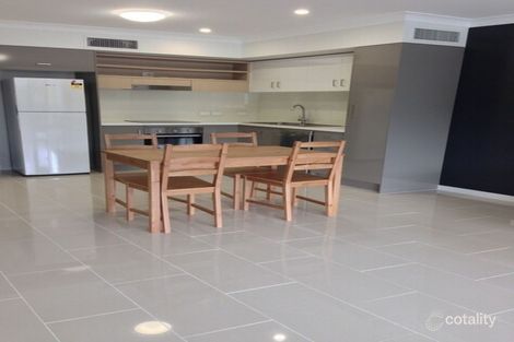 Property photo of 1/96 Dell Road St Lucia QLD 4067