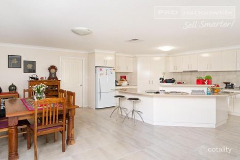 Property photo of 21 Willang Crescent Glenfield Park NSW 2650