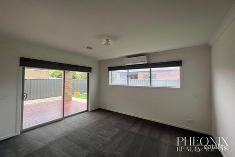 Property photo of 32 Canunda Way Tarneit VIC 3029