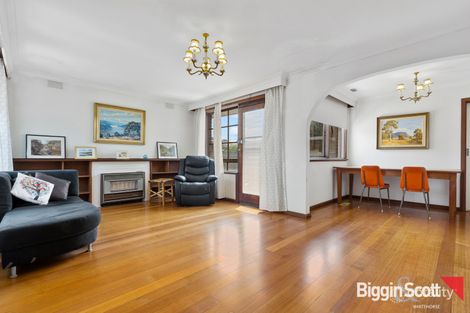 Property photo of 30 Blue Hills Avenue Mount Waverley VIC 3149