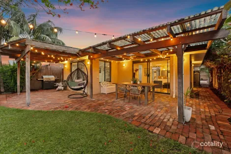 Property photo of 4 Salem Place Rivervale WA 6103