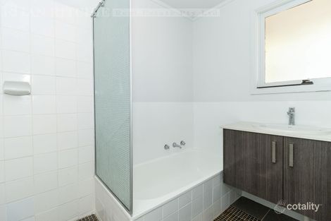 Property photo of 4 Arunta Place Springdale Heights NSW 2641