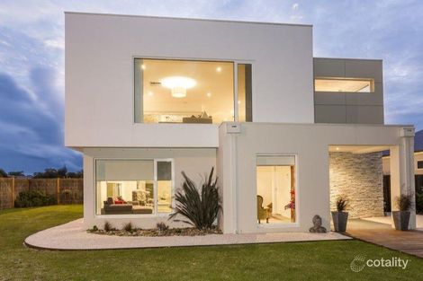 33 Golf Links Rd, Barwon Heads, VIC 3227