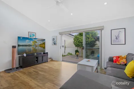 Property photo of 21 Cambridge Avenue Kanwal NSW 2259