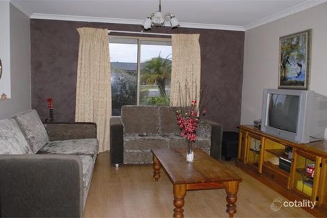 Property photo of 24 Whitcombe Way Alexander Heights WA 6064