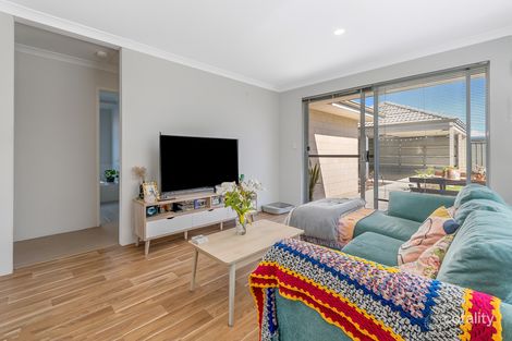 Property photo of 32 Bottlenose Circuit Waikiki WA 6169