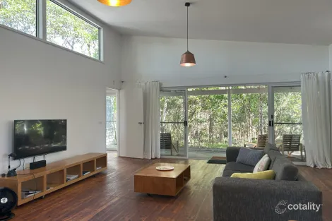 Property photo of 30 Alcorn Street Suffolk Park NSW 2481