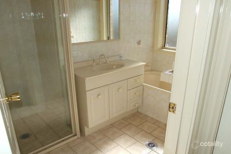 Property photo of 32 Paldi Crescent Glenfield Park NSW 2650