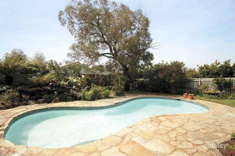 7 Balmoral Dr, Parkdale, VIC 3195
