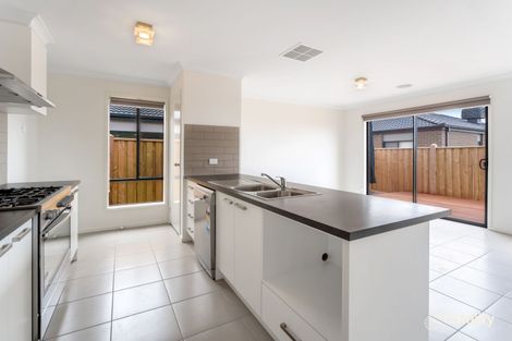 Property photo of 24 Bastings Avenue Mickleham VIC 3064