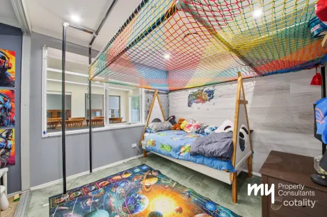 Property photo of 35 Harthouse Road Ambarvale NSW 2560