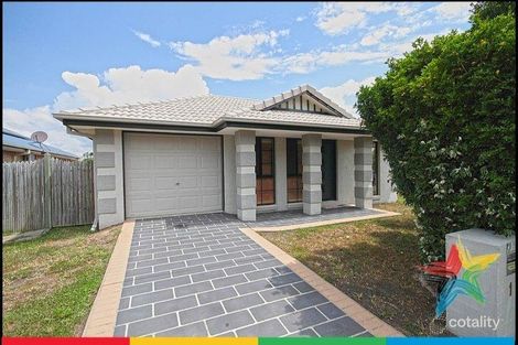 17 Blueberry Ash Ct, Boronia Heights, QLD 4124