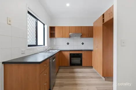 Property photo of 8 Mauritius Court Varsity Lakes QLD 4227