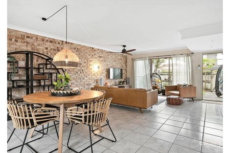 Property photo of 2/42-44 Armstrong Street Suffolk Park NSW 2481