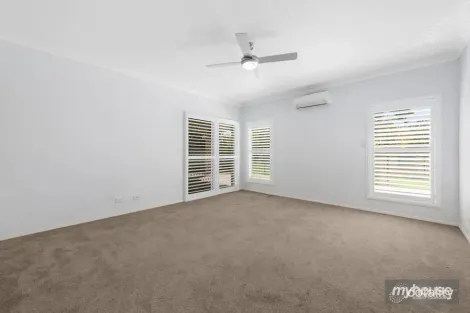 Property photo of 16 Glenorie Drive Highfields QLD 4352
