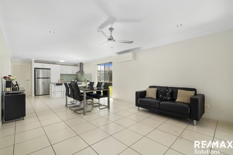 Property photo of 7 Outlook Court Kallangur QLD 4503