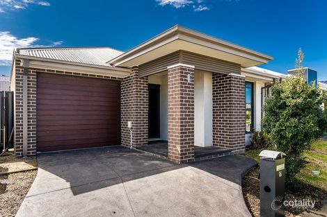 16 Mill Cct, Clyde North, VIC 3978