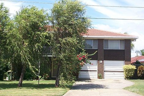 18 Swallow Ave, Paradise Point, QLD 4216