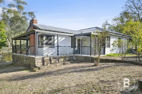 Property photo of 9 Blake Street Skipton VIC 3361