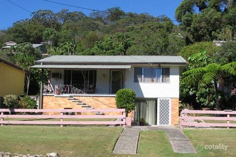 14 Taylor St, Woy Woy Bay, NSW 2256