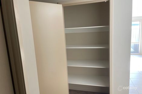 Property photo of 34 Olsen Retreat Caroline Springs VIC 3023