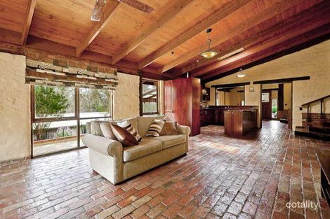 Property photo of 16 Mannish Road Wattle Glen VIC 3096