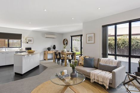 Property photo of 2/149C Derwent Avenue Lindisfarne TAS 7015