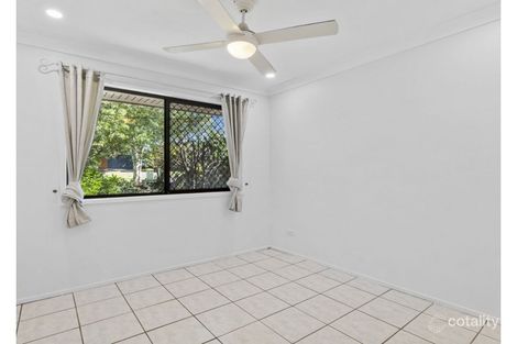 Property photo of 7 Topham Court Hillcrest QLD 4118