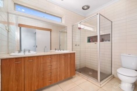Property photo of 19 Diamond Parade Skye VIC 3977