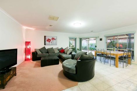 Property photo of 15 Valerie Way Lavington NSW 2641