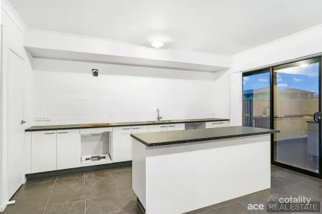 Property photo of 2 Esprit Street Truganina VIC 3029