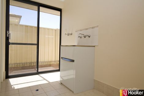 Property photo of 16 Bertha Loop Dudley Park WA 6210