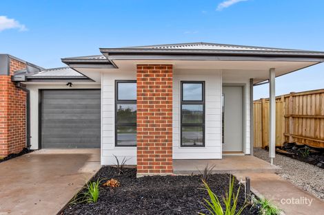 107 Bingham Cct, Thornhill Park, VIC 3335