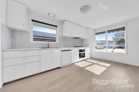 Property photo of 9 Mackinnon Court Keysborough VIC 3173