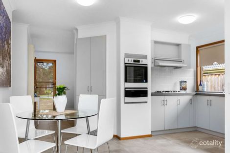 Property photo of 5 Lakesfield Drive Lysterfield VIC 3156