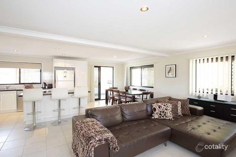 Property photo of 8 Bathurst Court Helensvale QLD 4212