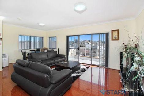 Property photo of 13/8 Refractory Court Holroyd NSW 2142