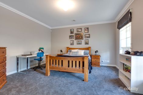 Property photo of 3 Power Place Taylors Lakes VIC 3038