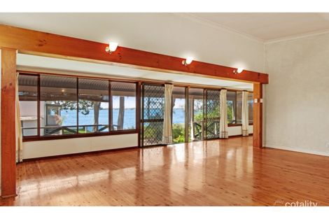 Property photo of 19 Malvina Parade Gorokan NSW 2263