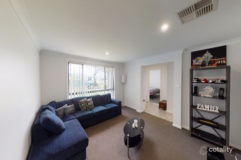 Property photo of 3 Hovea Court Dubbo NSW 2830